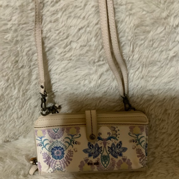 COPY - The Sak Vanilla Leather tote and Wallet - Picture 9 of 14